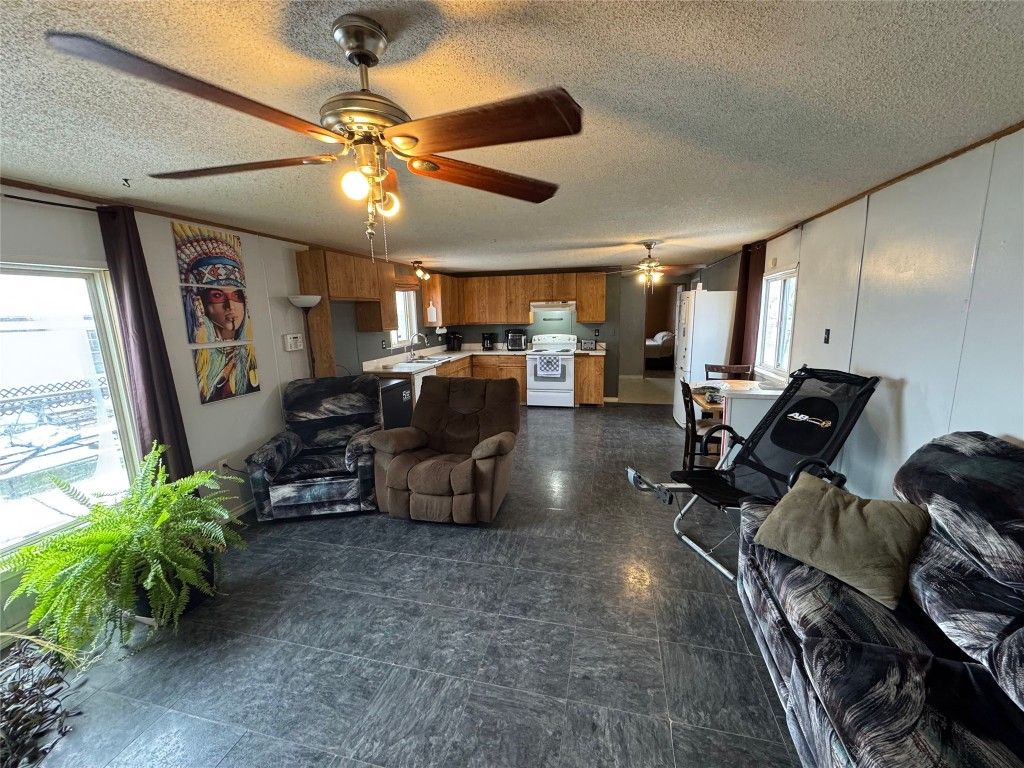 listing image 16513306551354662091