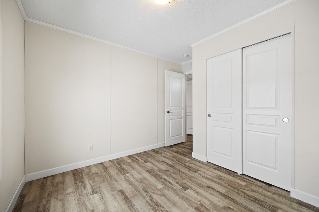 listing image 16519499263126330518