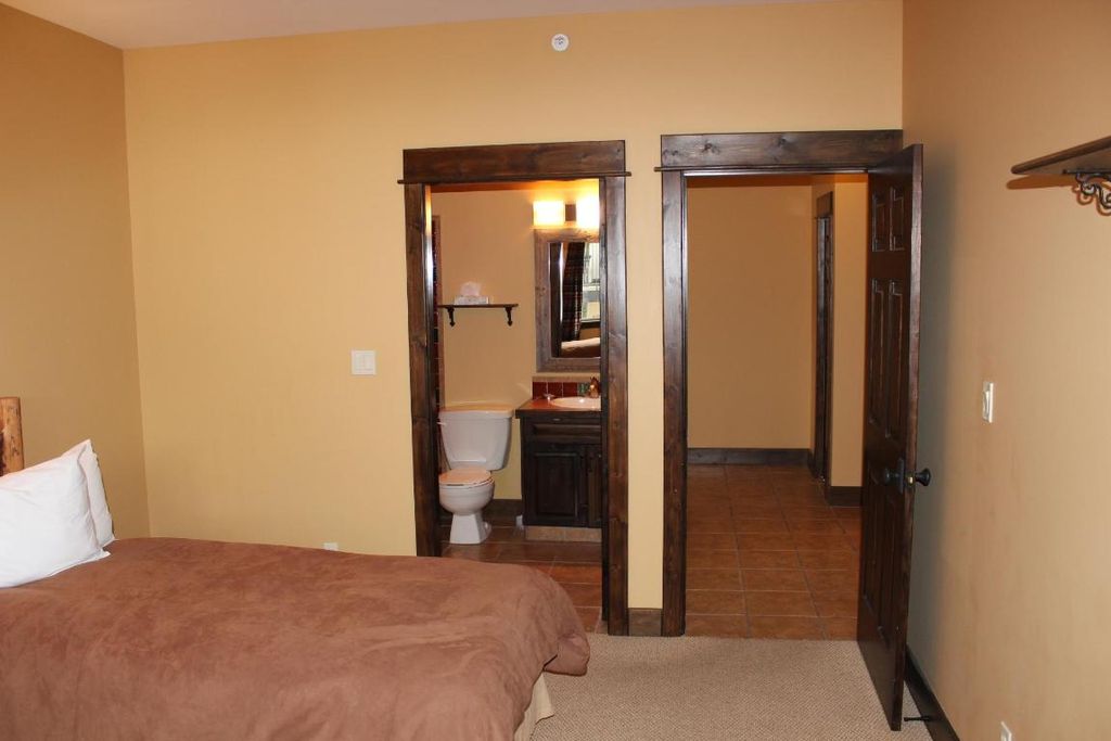 listing image 16516076828780494220
