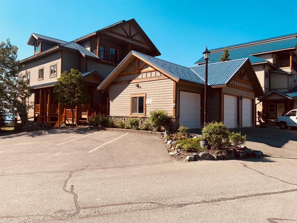 listing image 16513028858931958475