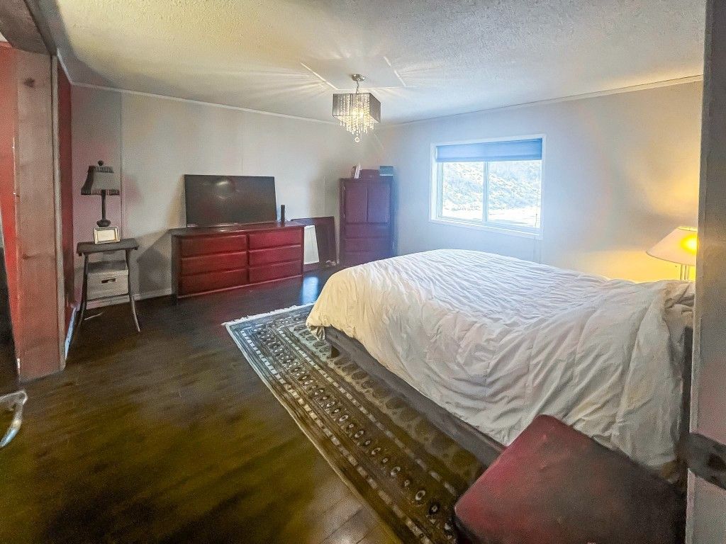 listing image 16517401580765144317