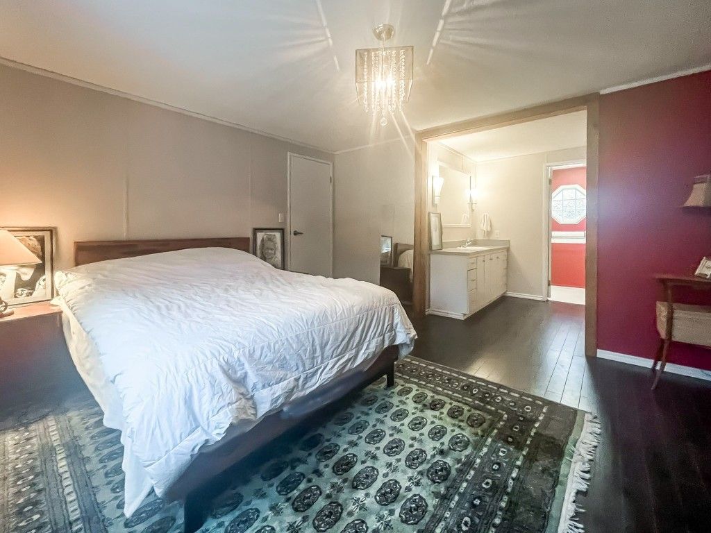 listing image 16511987932489556980