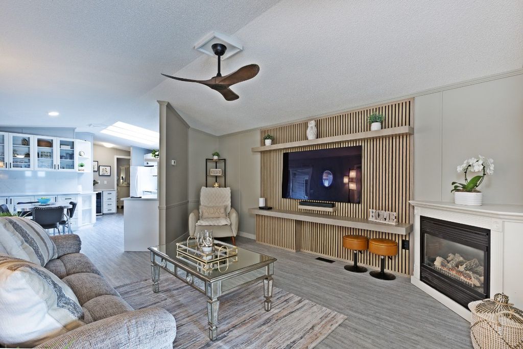 listing image 16512372971392087548