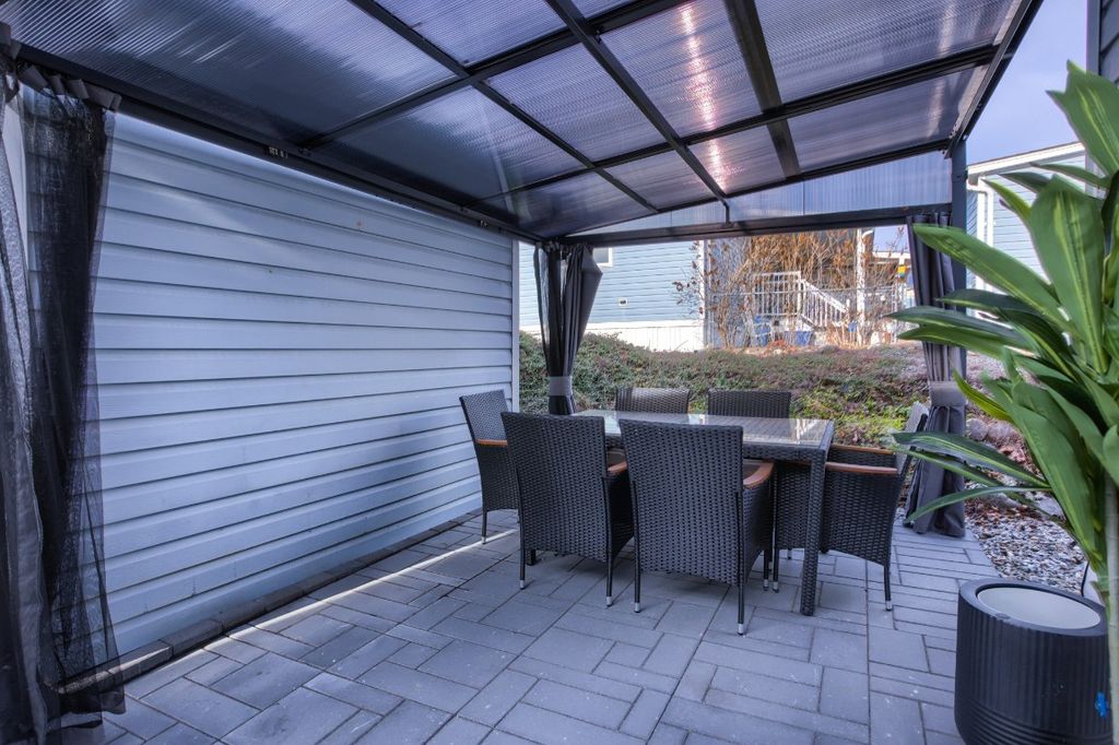 listing image 16511926348133101953