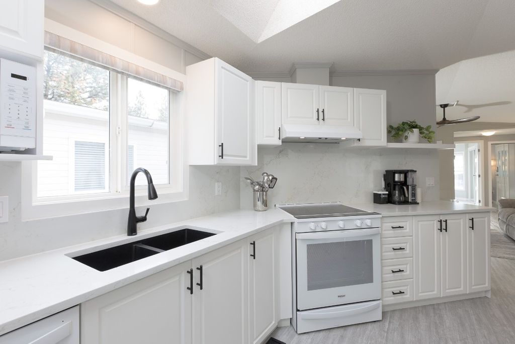 listing image 16514183516056397864