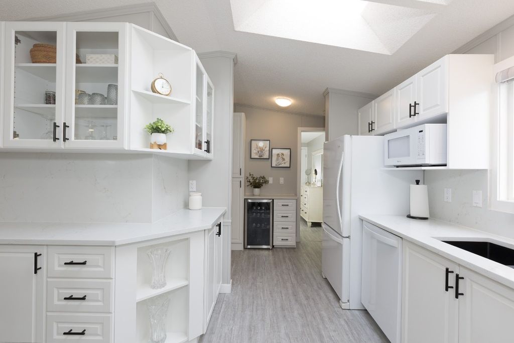 listing image 16518591372484668848