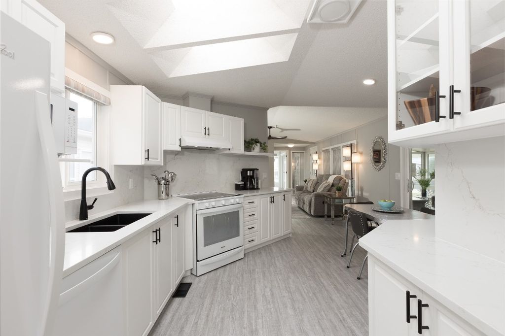 listing image 16513277212420988651