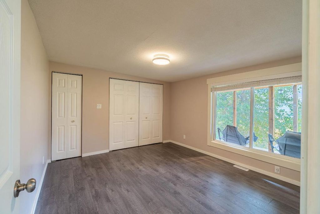 listing image 16514144495903515253