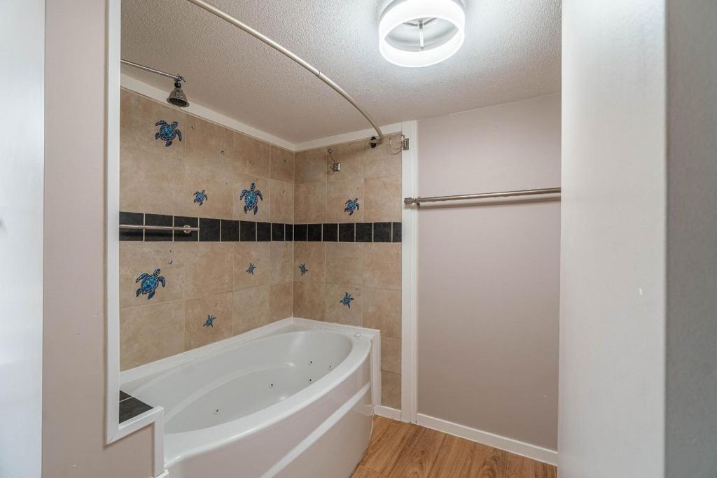 listing image 16515287092577977407