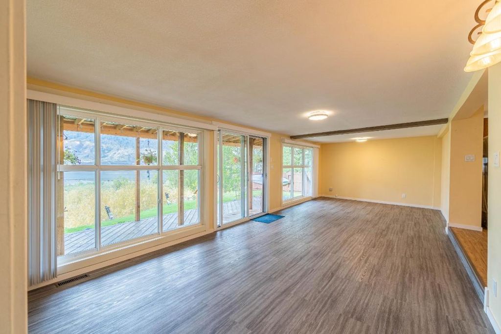 listing image 16512226194773840346