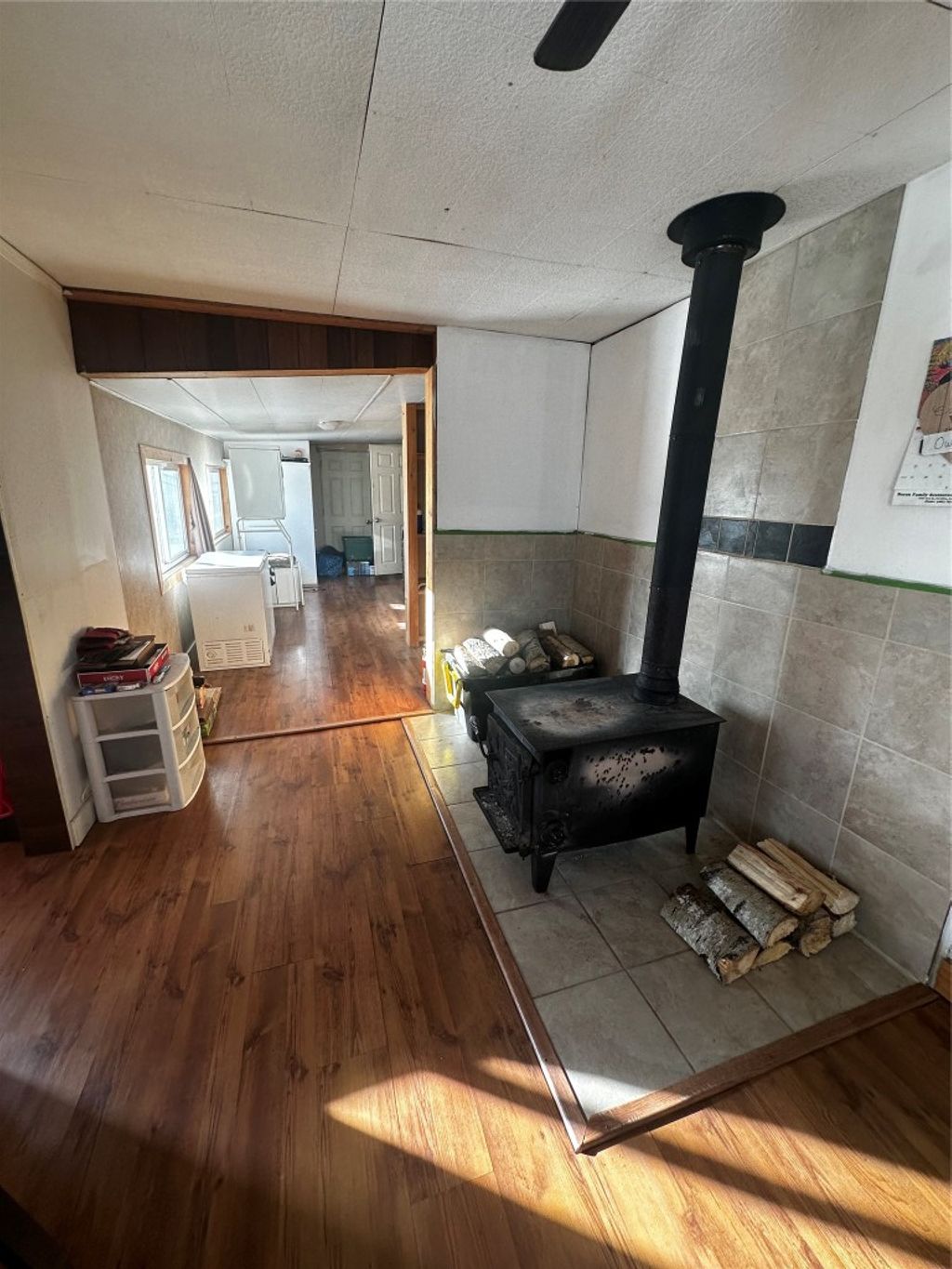 listing image 16515980501161364315