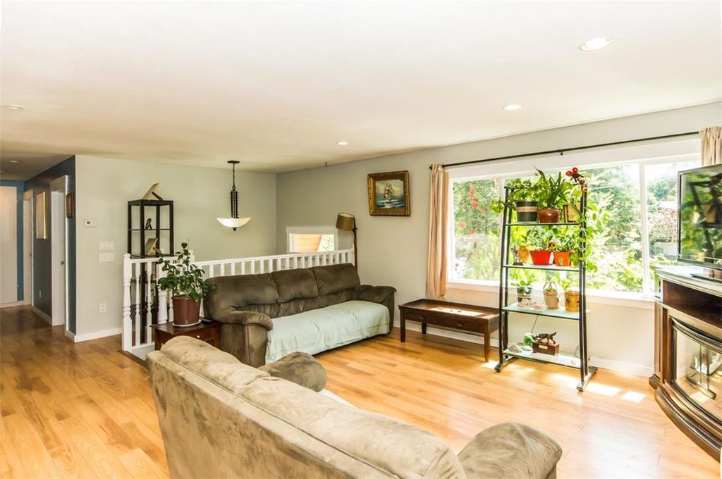 listing image 16518168549051588728