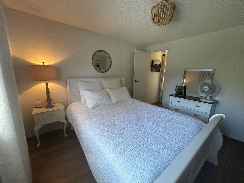 listing image 16511320399876420295