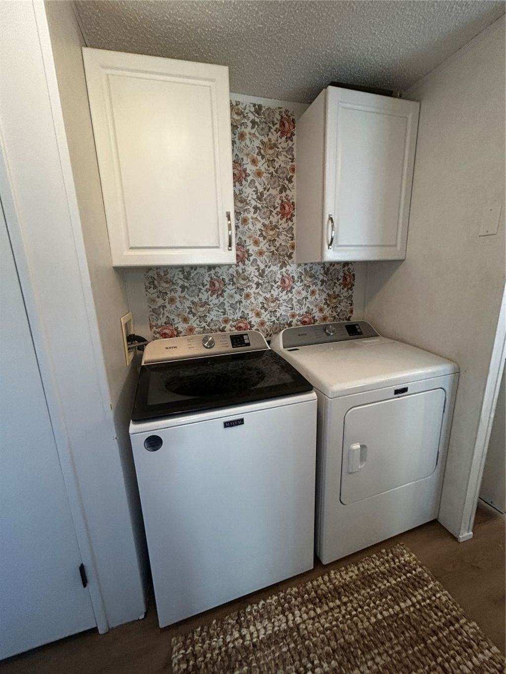 listing image 16518280335997104499