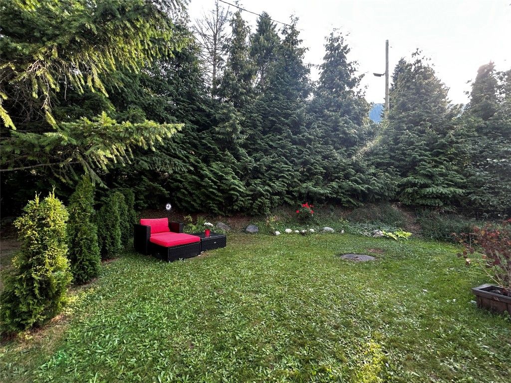 listing image 16513973852475194391