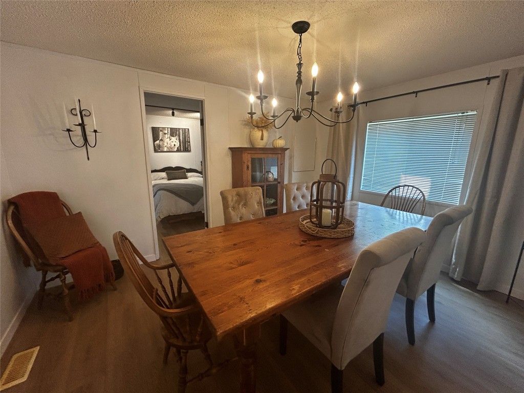 listing image 16511168782500405354