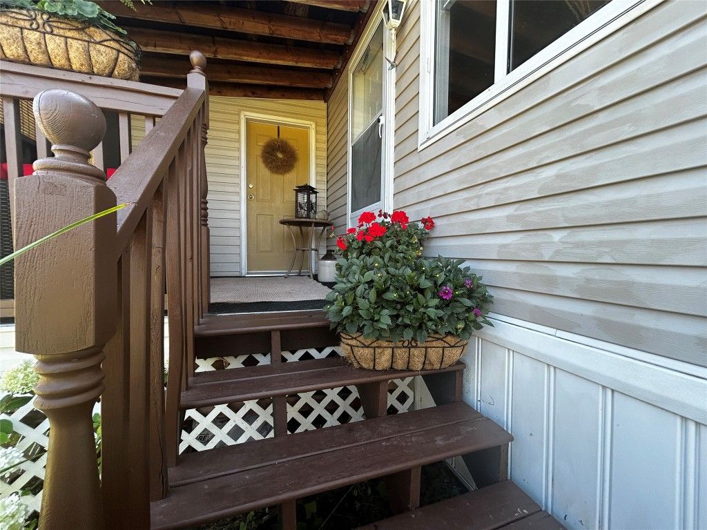 listing image 16515592542412877021