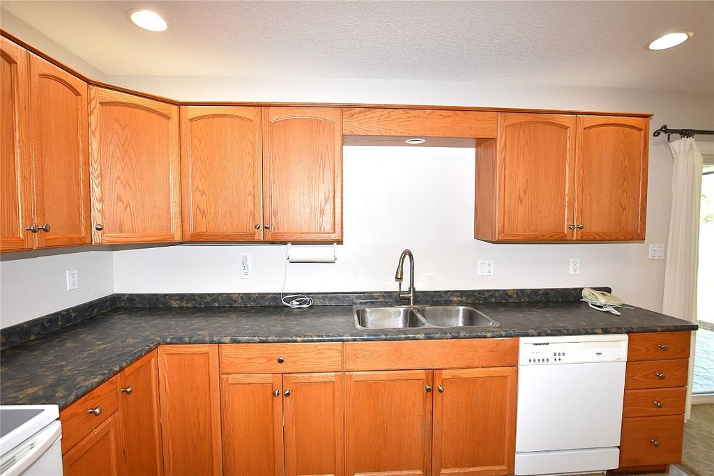 listing image 16518584557734274929