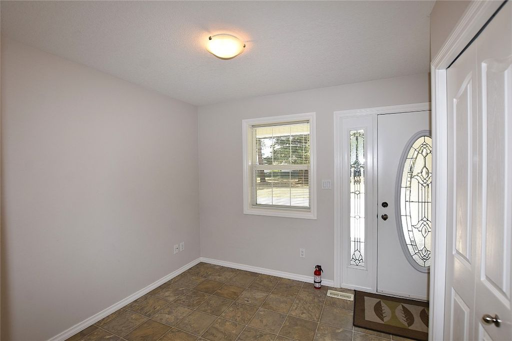 listing image 16519528899384890878