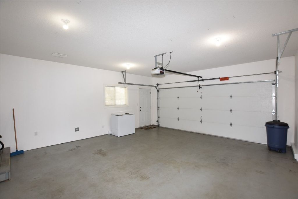 listing image 16514694866960570116