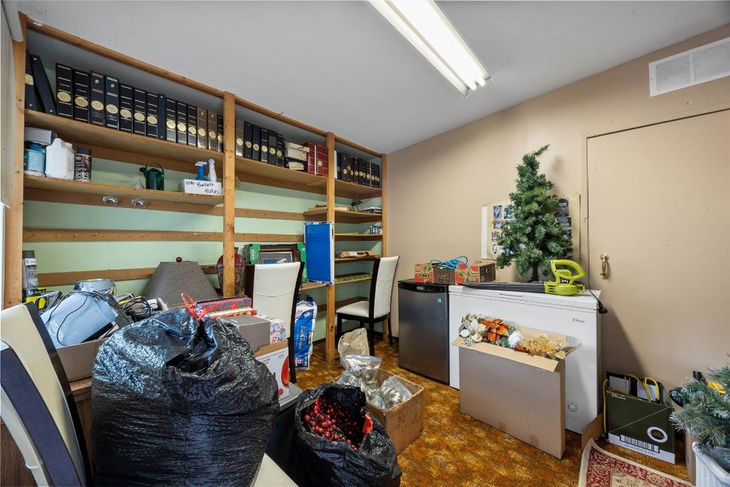 listing image 16515249734165221753