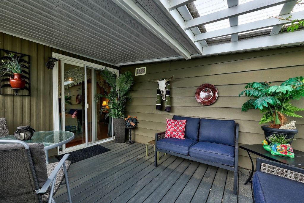 listing image 16512825373101302524