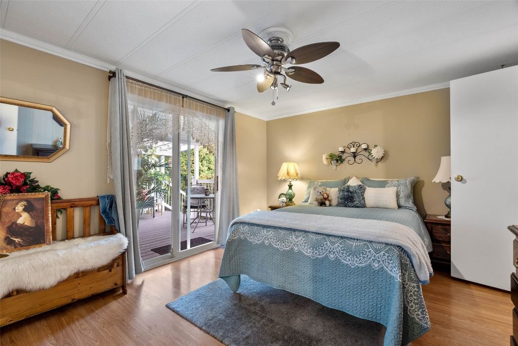 listing image 16513633932984539816