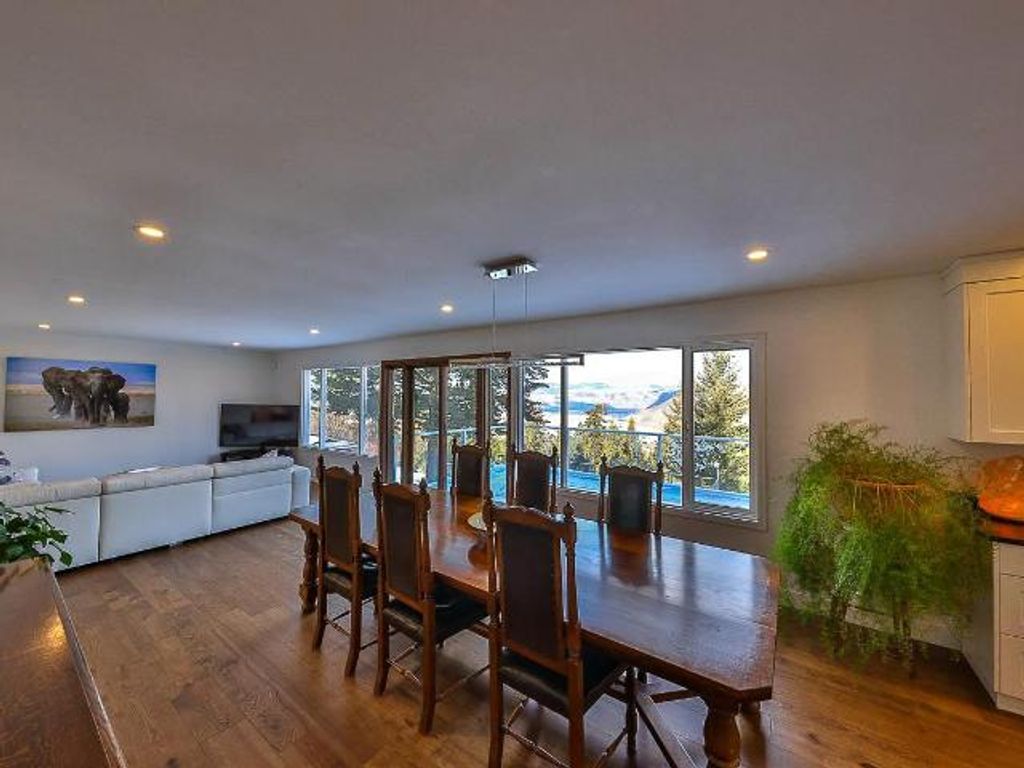 listing image 16514413245723037963