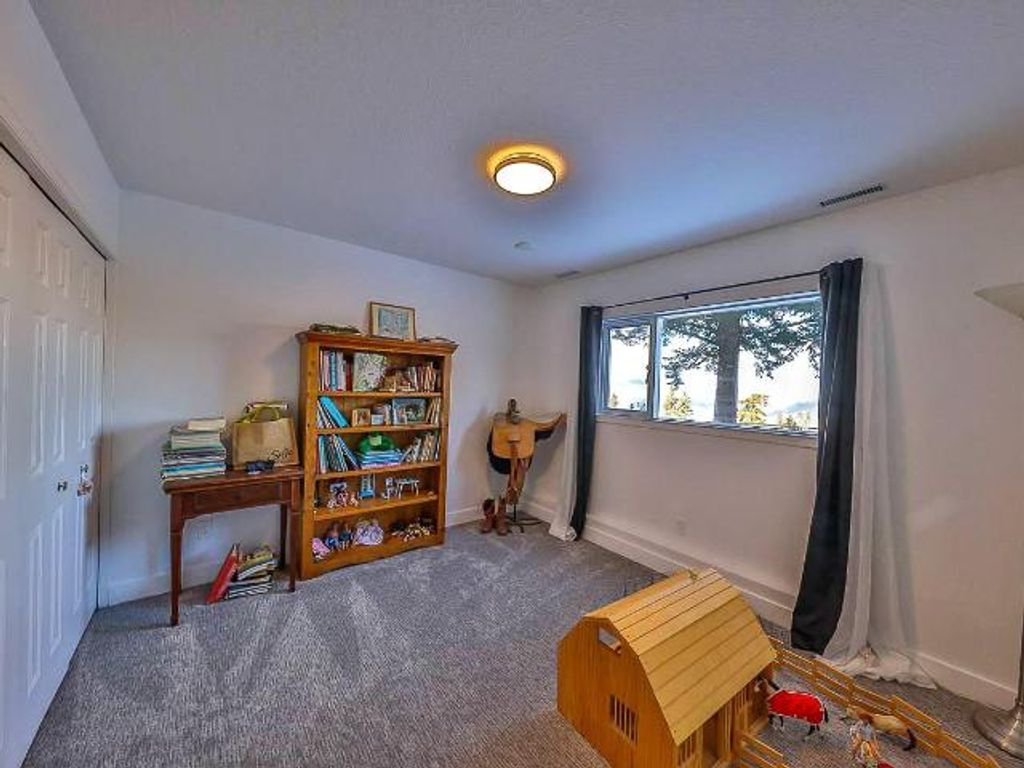 listing image 16510667044263831758