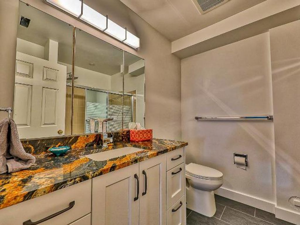 listing image 16518585027565312046