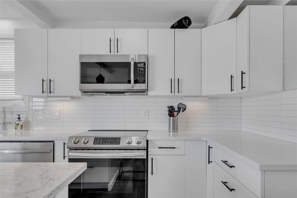 listing image 16514176050985357790