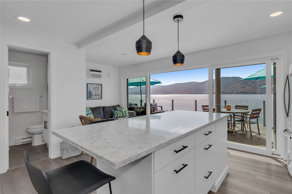 listing image 16512096002830454700