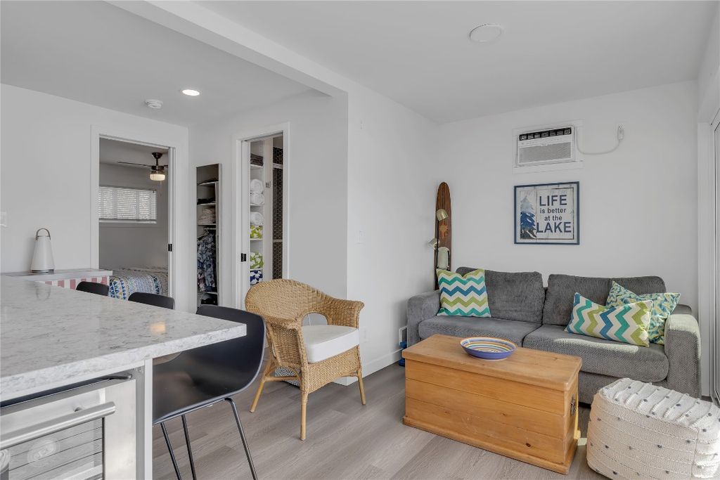 listing image 16519315022081591388