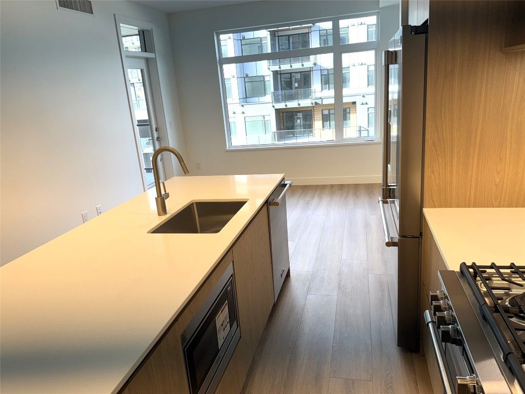 listing image 16519536997437549394