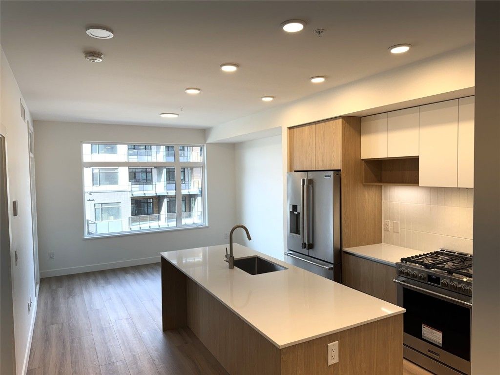 listing image 16516008007902828115