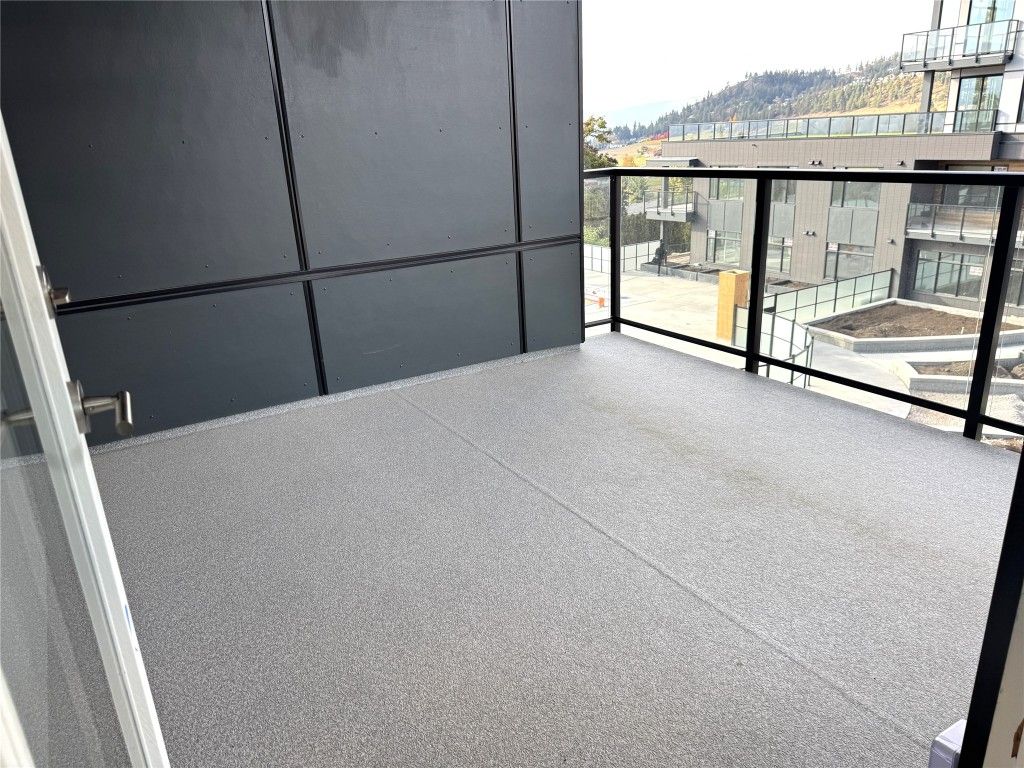 listing image 16519490013593261332