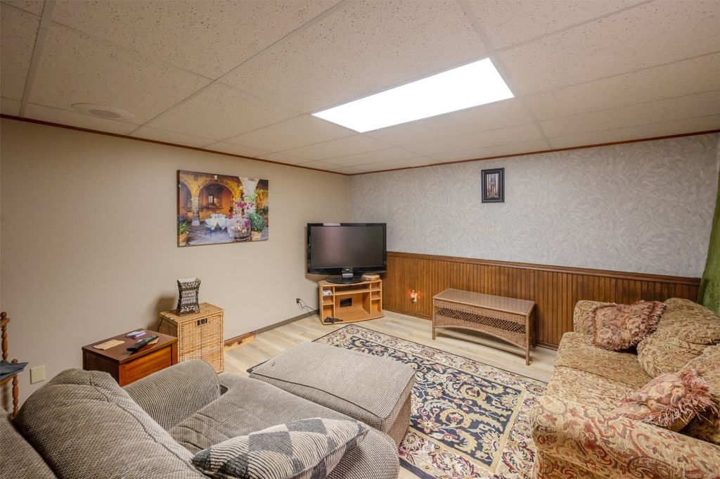 listing image 16510422972091121017