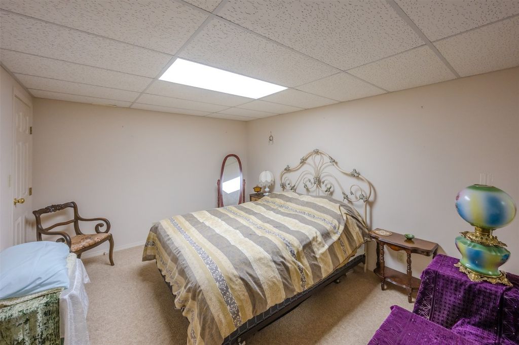 listing image 16516686457910852278