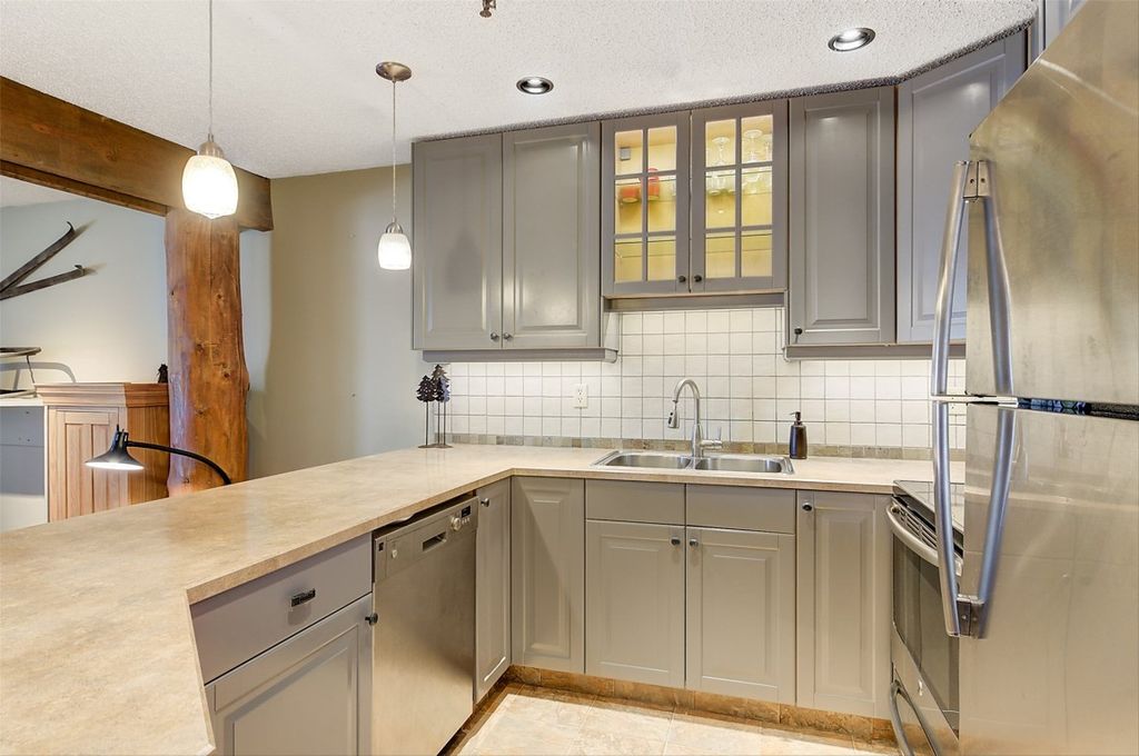 listing image 16518935224320724401