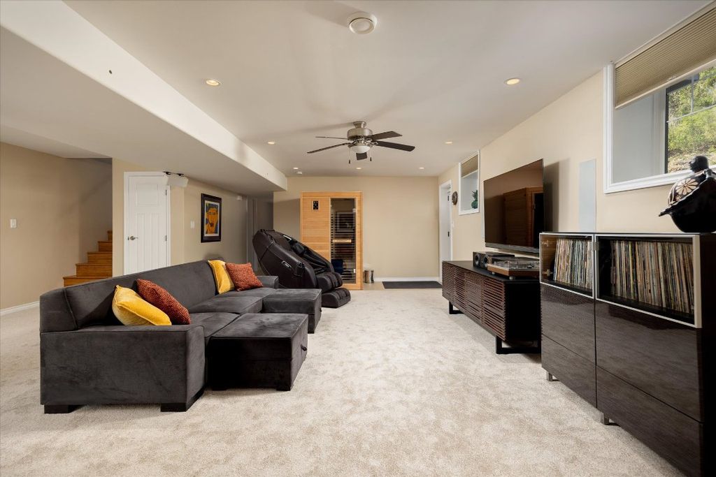 listing image 16512263454789197099