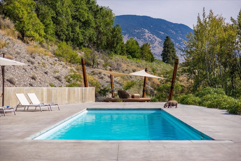 listing image 16515418318380777844