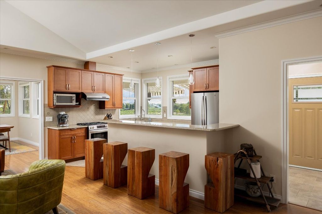 listing image 16511276777862434960