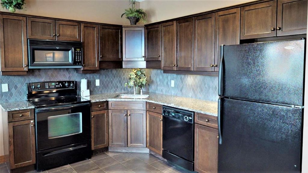 listing image 16513468185573172248