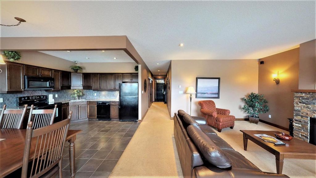 listing image 16512500510292200379