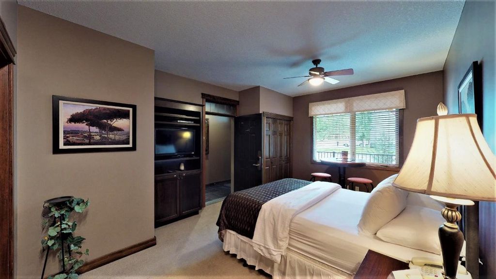 listing image 16515196550889291452