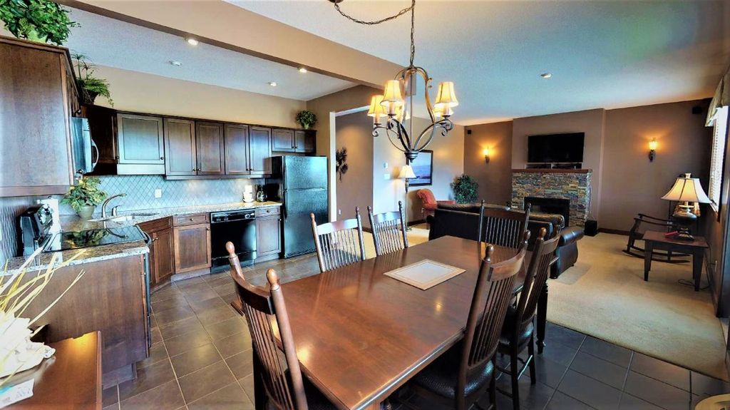 listing image 16516345164536126980