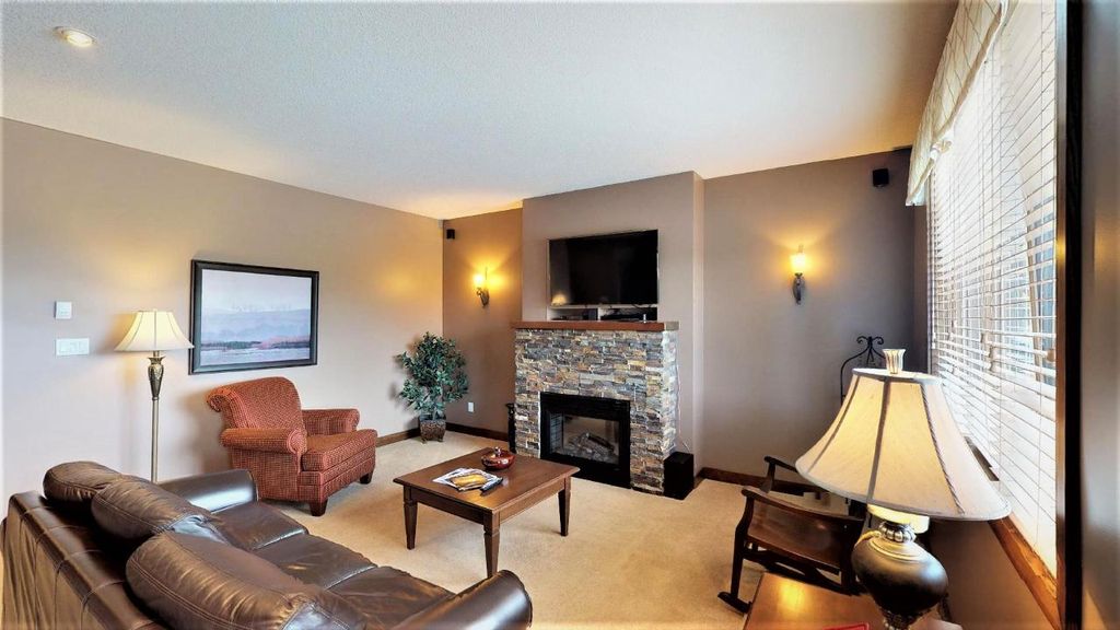 listing image 16514660702954378735