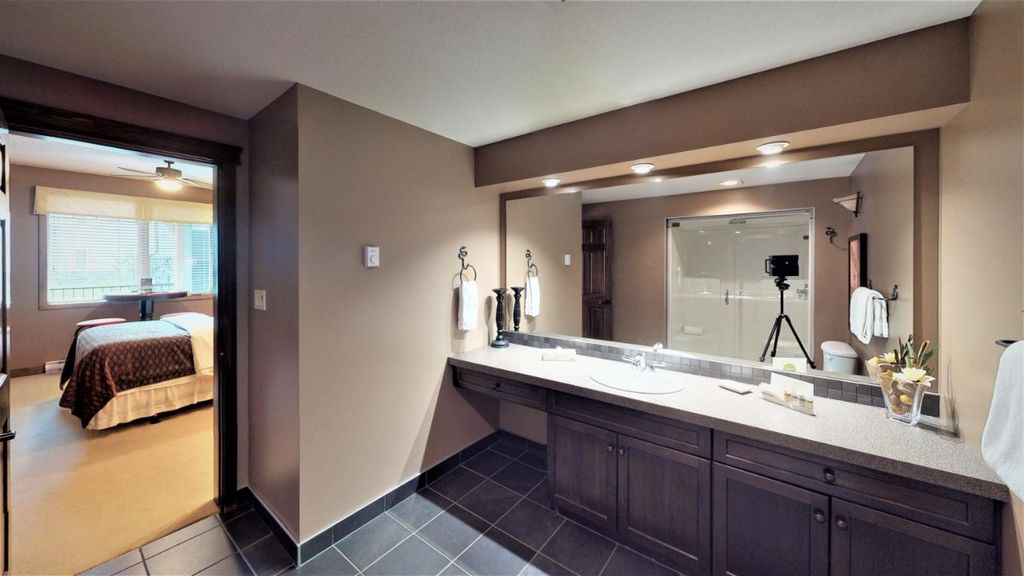 listing image 16513012263094307324