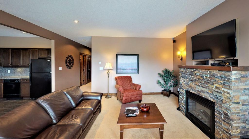 listing image 16510416214630596794