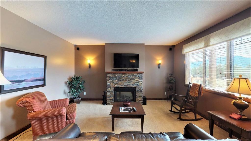 listing image 16514633959669010222